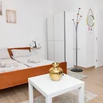 Apartmán Cozy In Old Town-walk To Cathedral-self Check-in Sarajevo