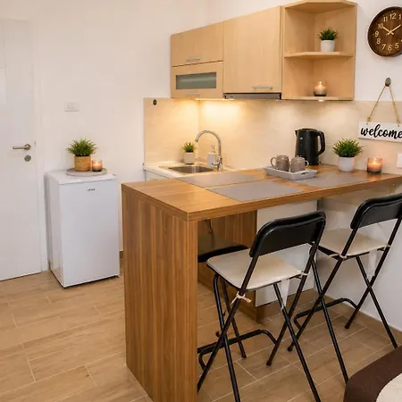 Apartment Cozy In Old Town-walk To Cathedral-self Check-in Sarajevo